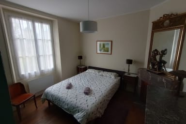 Chambre 1 rez de chaussée lit 160 x 200