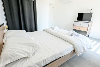 Chambre 1 / Bedroom 1