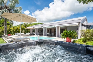 Photo de Villa en location saisonnière à Saint-Francois en Guadeloupe 