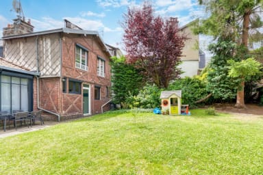 Jardin et jeux pour enfants