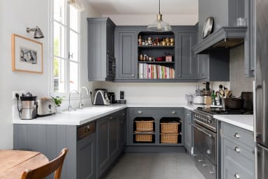 rental-family-prestigious-maison-lumea-paris-kitchen