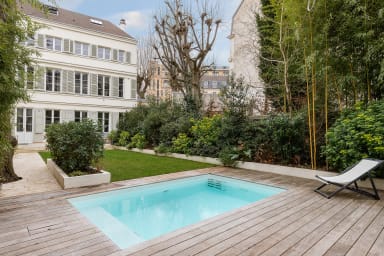 rental-family-prestigious-maison-lumea-paris-outside-swimming-pool