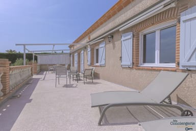Grande terrasse pour profiter de l'été