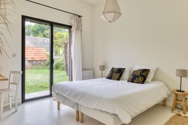 Chambre avec lit double 