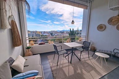 terrasse vue dégagée sur les toîts de la ville