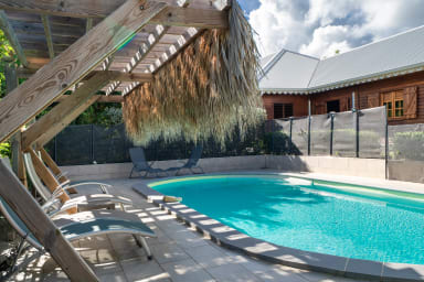 Photo de Bungalow en location saisonnière à Sainte-Anne en Guadeloupe 