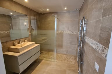 Salle d'eau Chambre 1