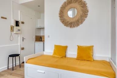 Salon avec lit dépliant