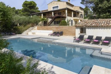 Piscine les Gardis AIR Property Provence