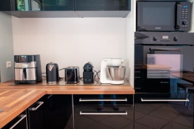 Cuisine : four, micro-ondes et petit électroménager
