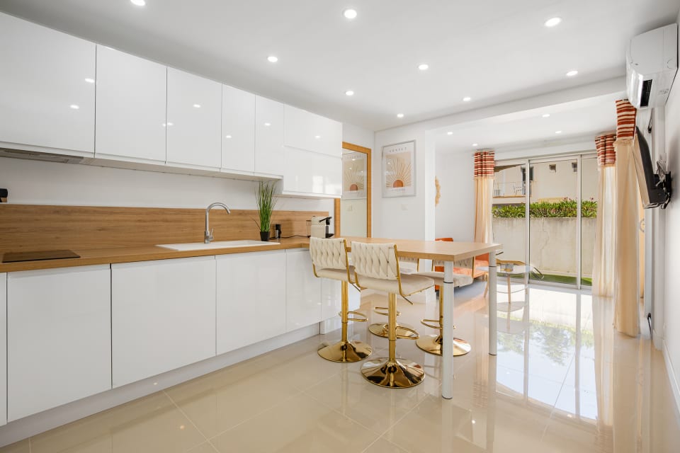 Ô Soleil, appartement de la résidence Mas de la Pinède à la Pinède, à l’extérieur du Village Naturiste