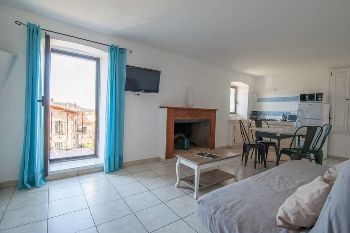  Appartement Terra appart climatisé ambiance village paisible tous commerces à pied