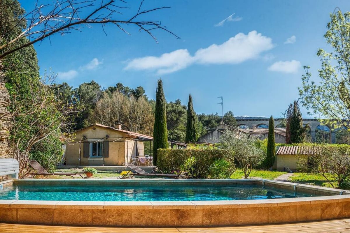  Maison Maison avec piscine en bord de rivière