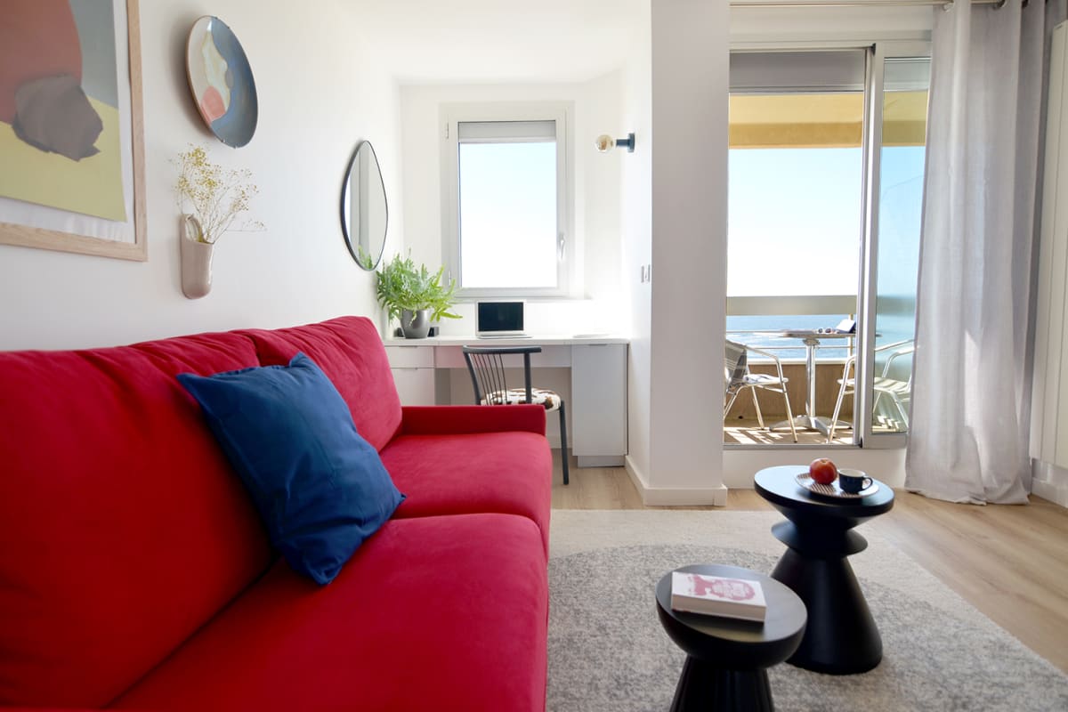  immobilier  Nouvelle Vague : STUDIO- balcon, vue Océan exceptionnelle & piscine -WIFI