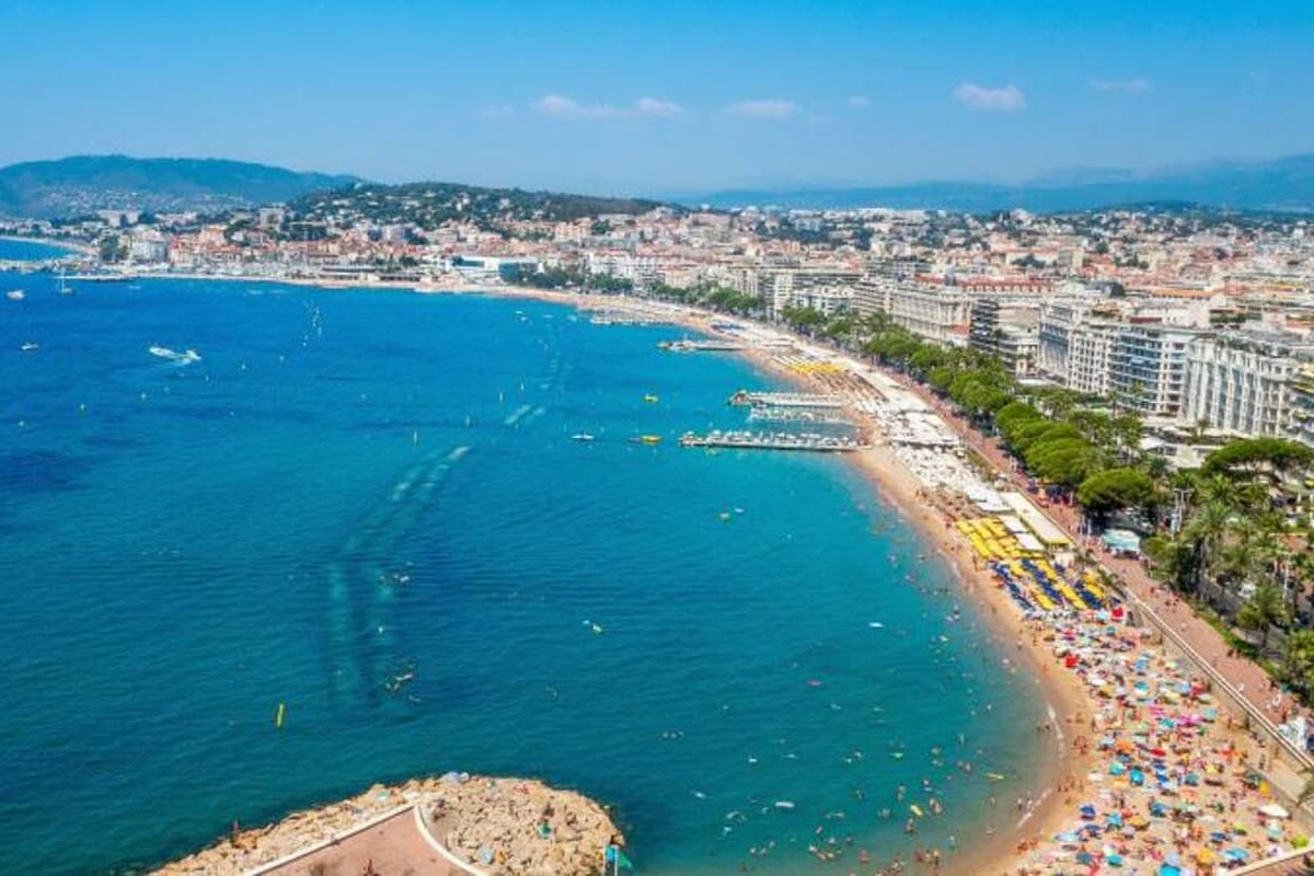  Appartement 39 m2 en plein centre ville de Cannes, climatisé 