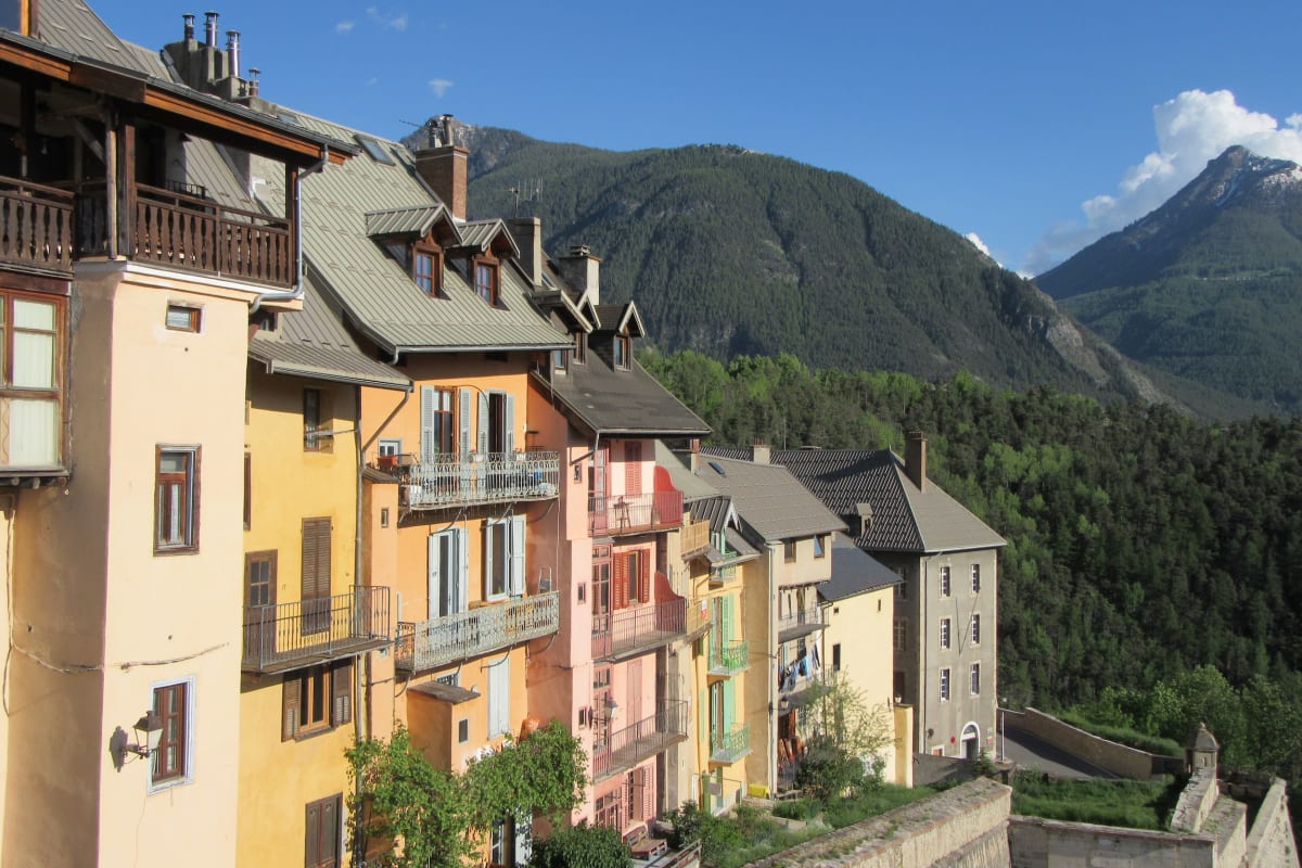 Balcon & calme face aux cimes
