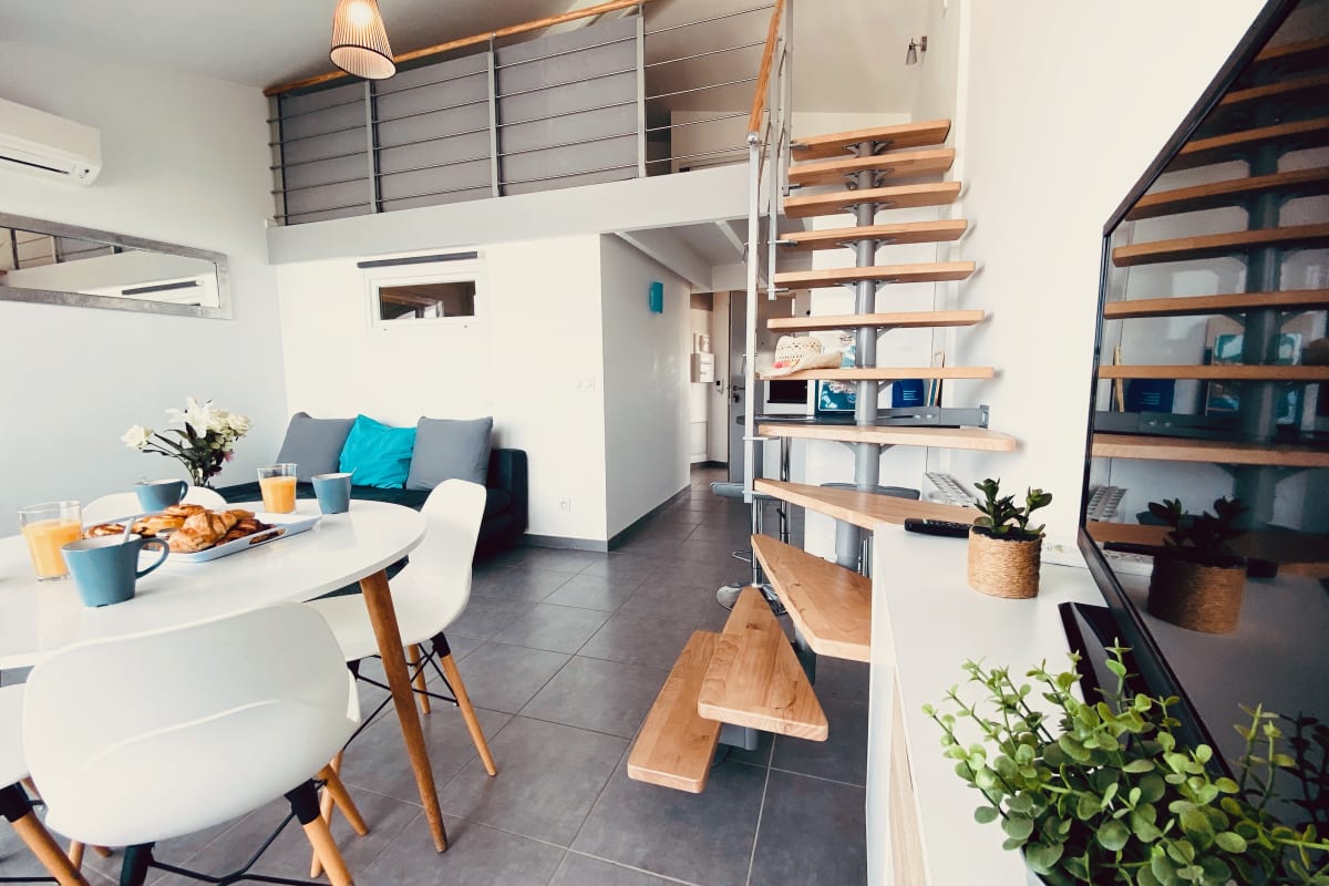 Appartement Duplex vue mer avec accès plage – Le Grau-du-Roi 