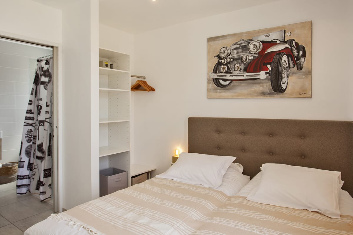 Immobilier appartement Levante au calme,  piscine partagée et bbq  