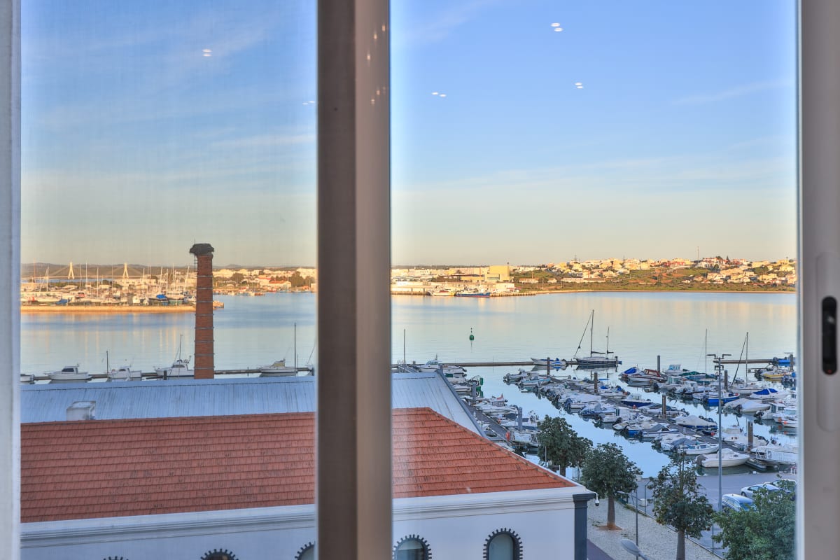  Torri riverview apartment 