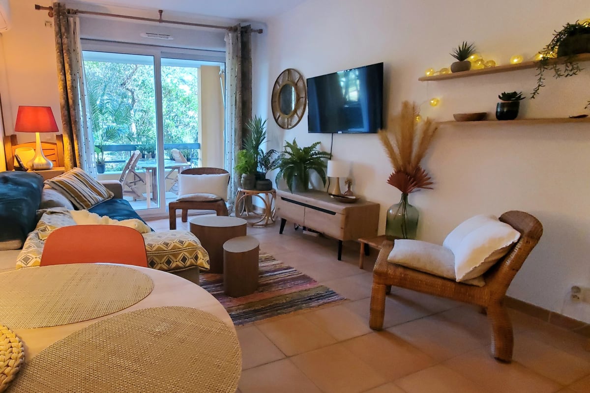  Appartement Résidence standing - T2 terrasse avec piscine