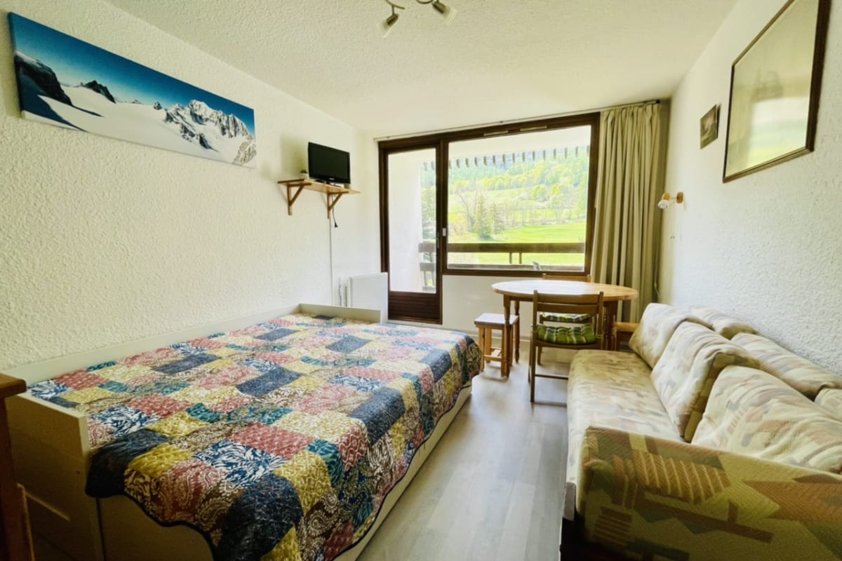  immobilier  Beau 28m² Avec Superbe Vue à La Salle Les Alpes 