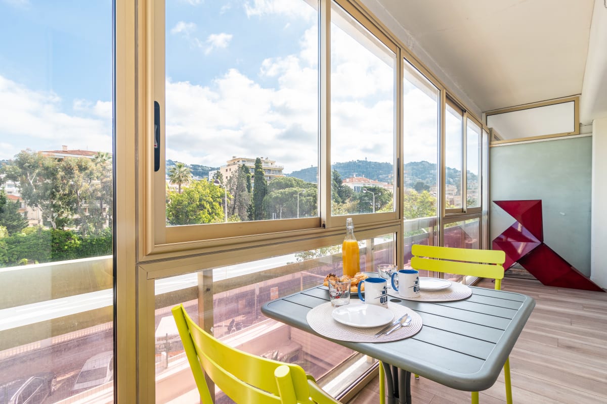 Appartement   Splendide 2 ch coeur villle loggia verdure réno 4* Cannes Olam Properties
