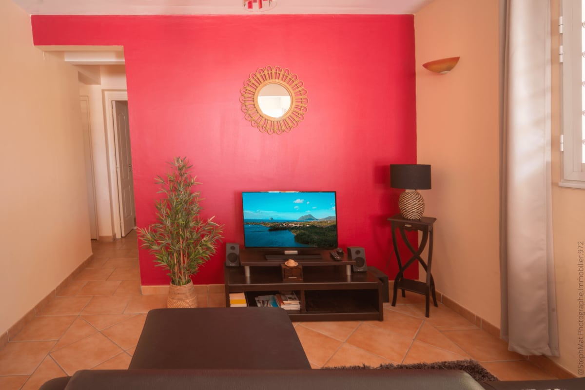 Appartement   972A - Magnifique rez-de-chaussée avec piscine