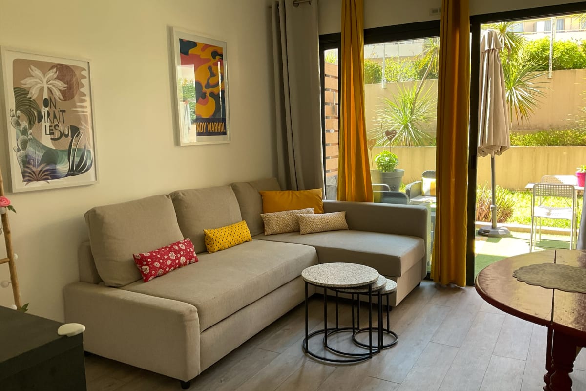Appartement Charmant cocon rénové avec piscine 