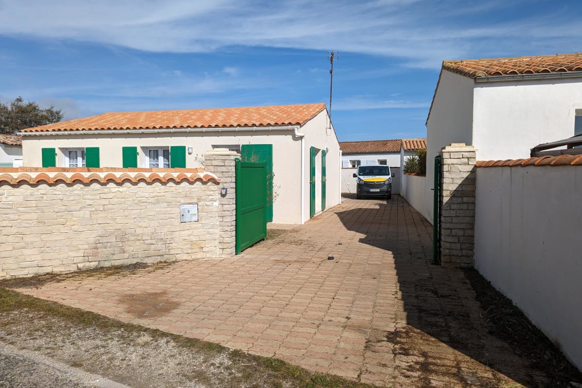 Immobilier Jolie maison avec jardin proche plage  