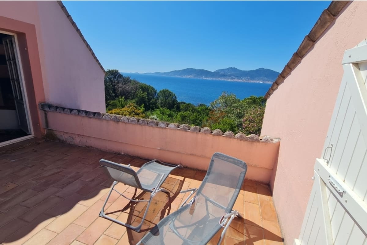 Magnifique maison avec vue sur mer sur Porticcio