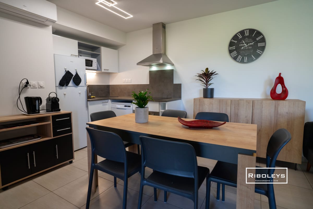  Appartement T4 climatisé avec piscine à 400m de la mer