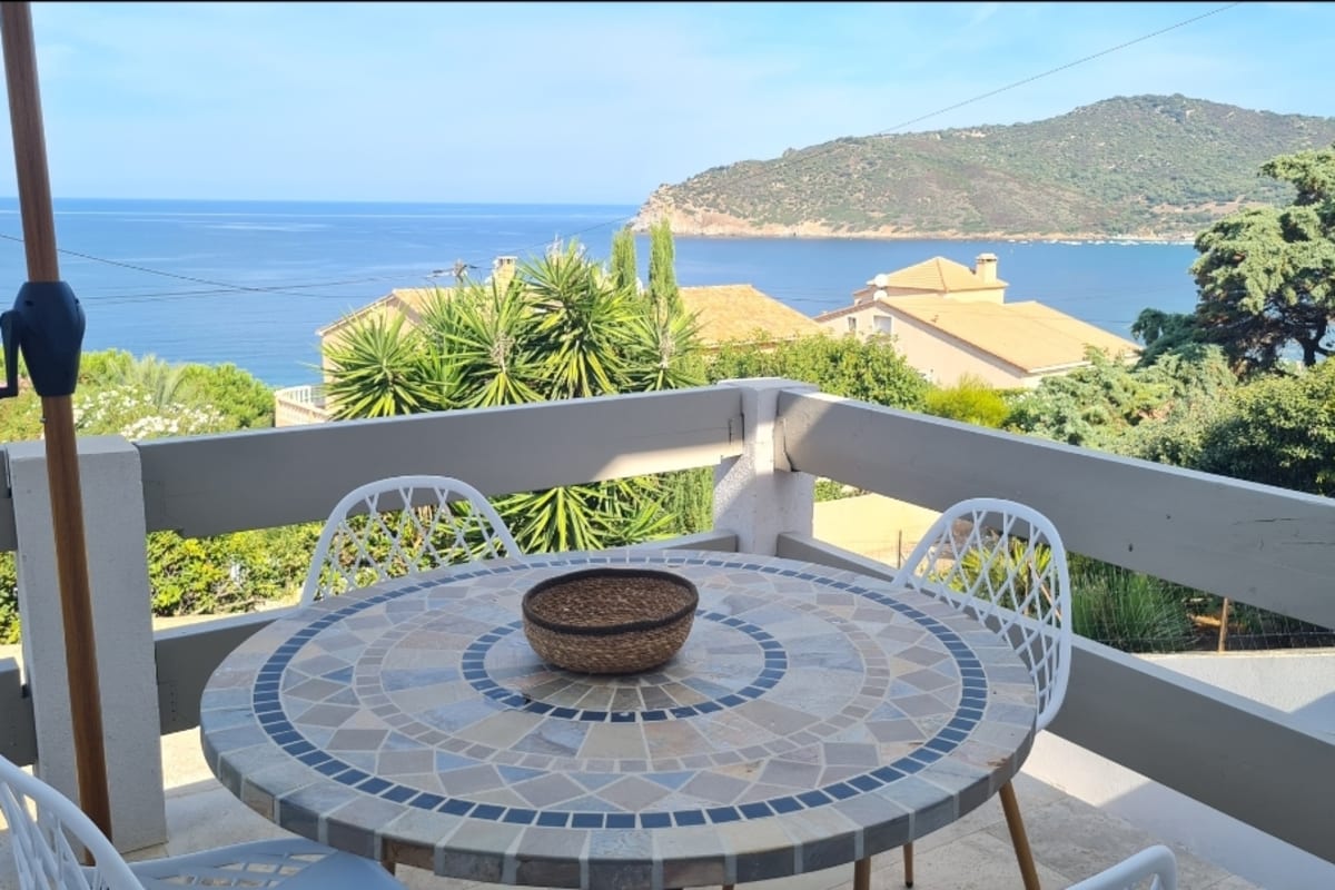 Appartement avec terrasse et vue à 360° sur la mer