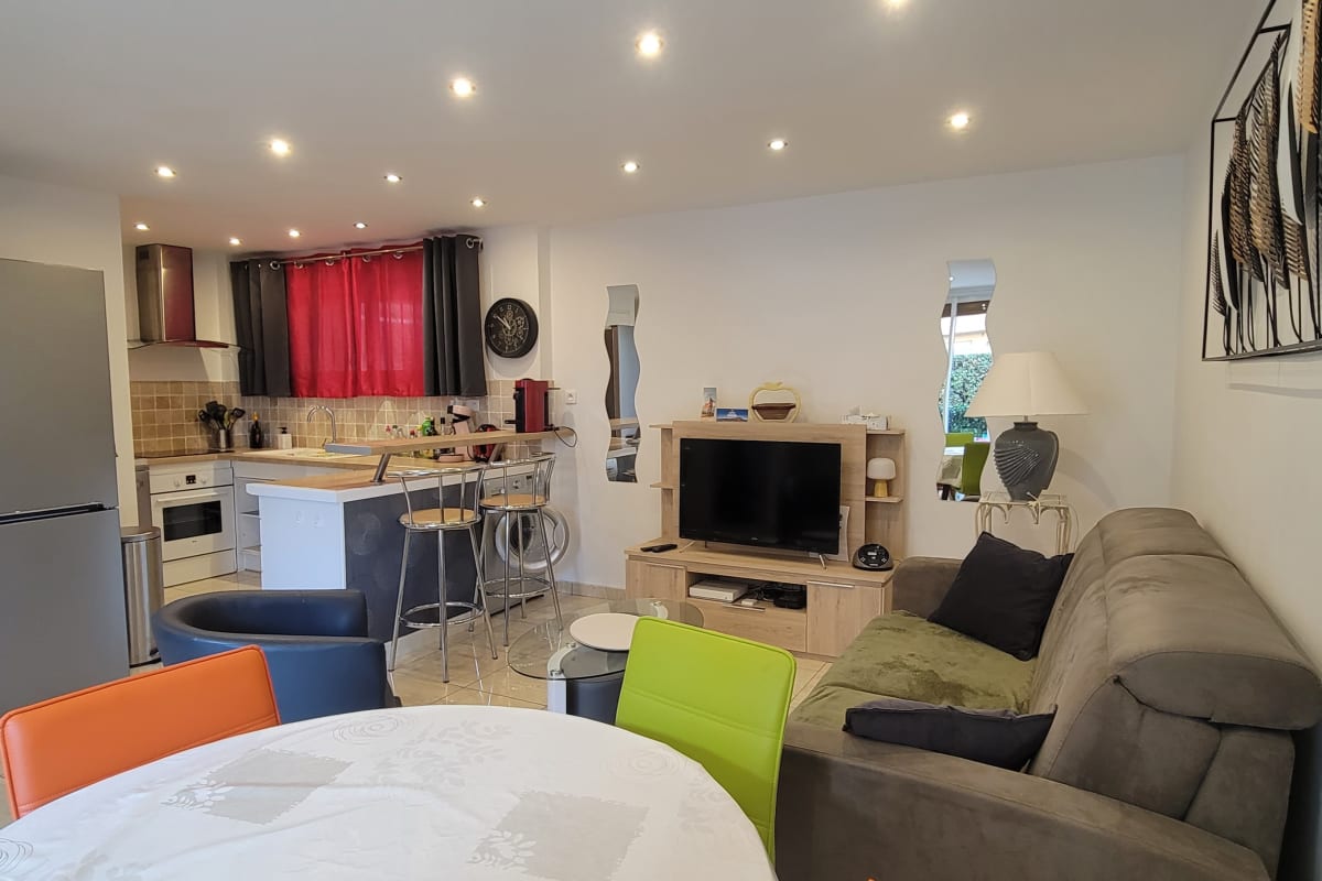 Appartement  Charmant T2 à 100 m de la plage 