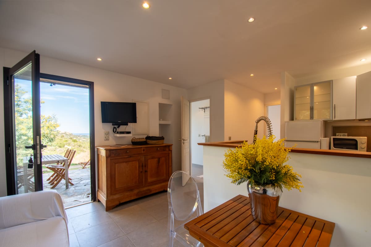  immobilier  Casarone - Havre de paix avec vue sublime sur Calvi, piscine et nature