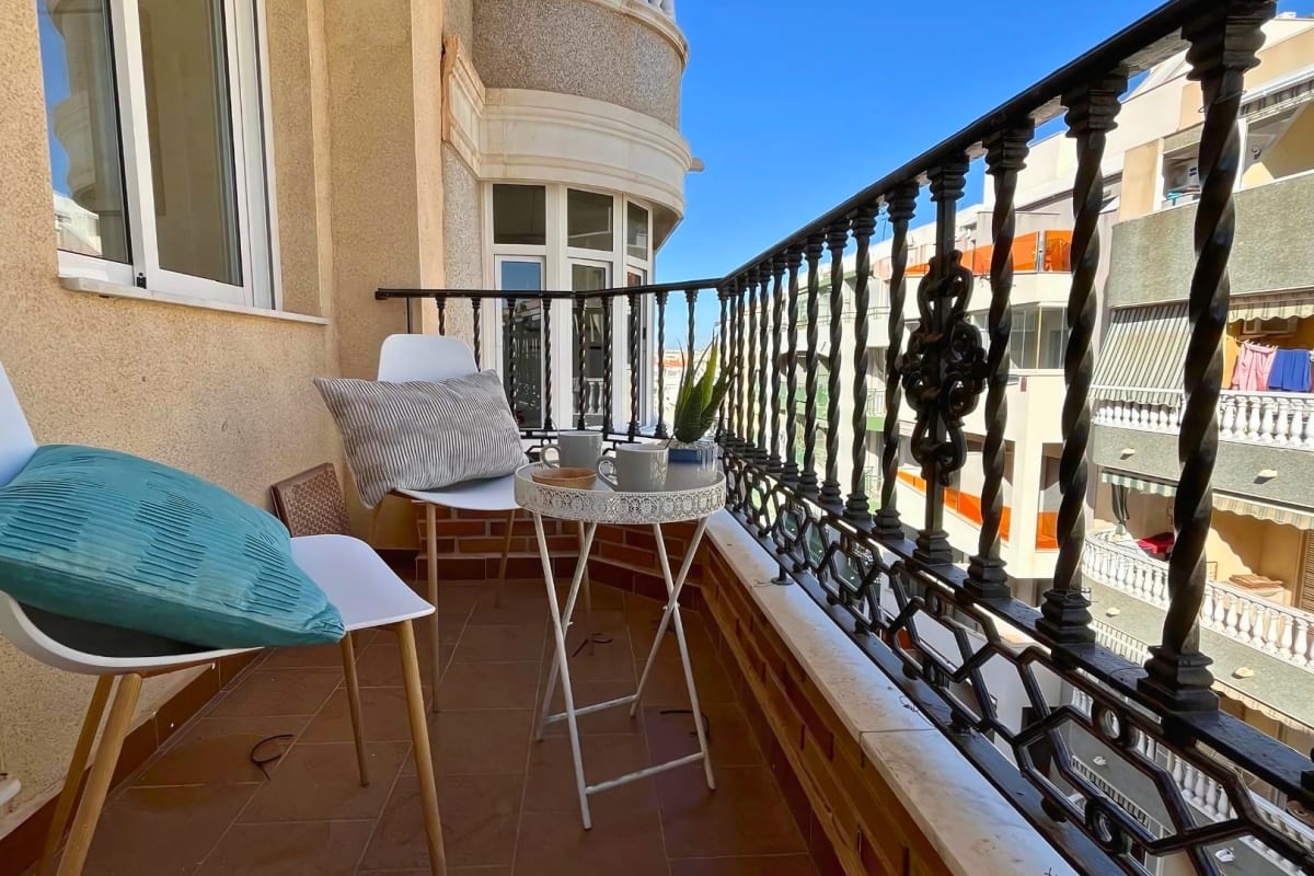  immobilier  Appartement lumineux à 500 mètres des plages – Centre Torrevieja