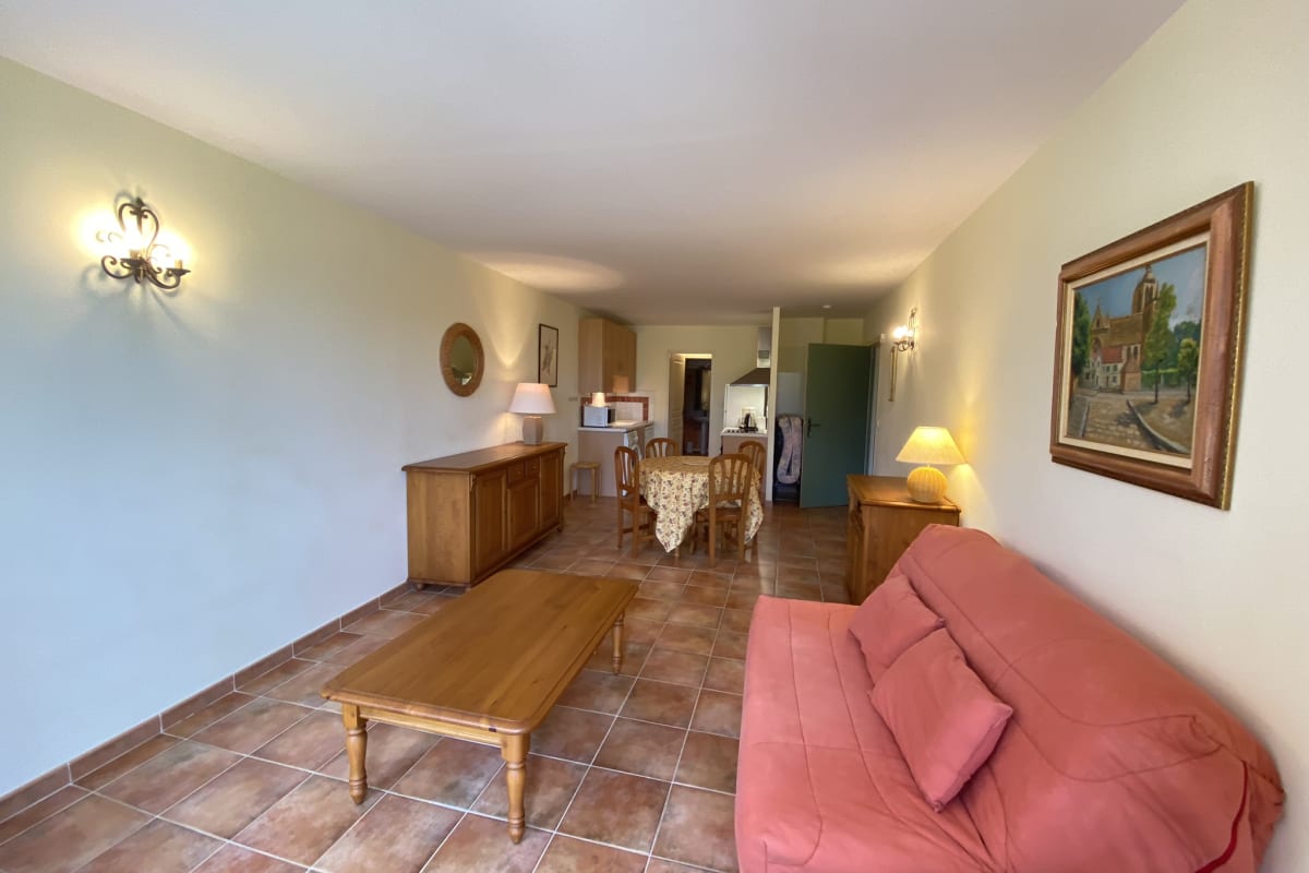 Appartement   04B5 : Beau studio dans un mas provençal - piscine