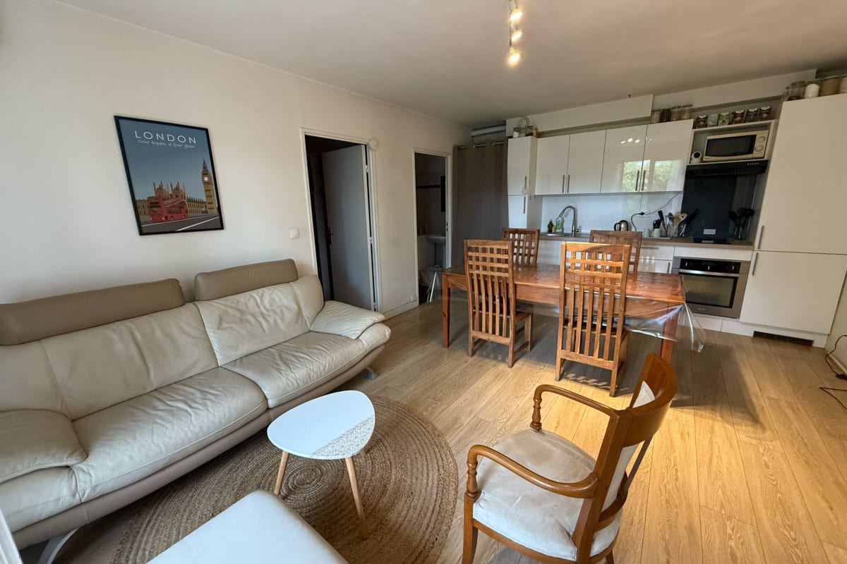 Appartement au calme avec jardin privatif