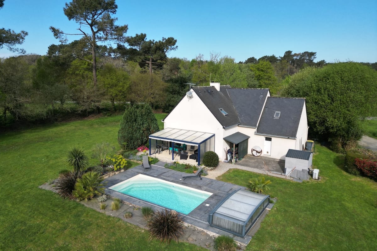  immobilier  Villa avec piscine chauffée - En pleine nature