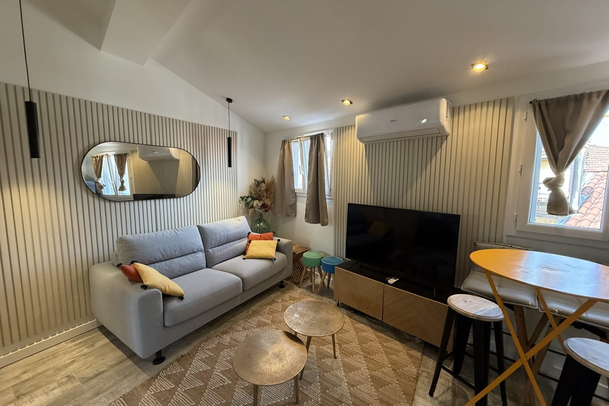  Beau studio coeur du Vieux Nice - 4 pers 