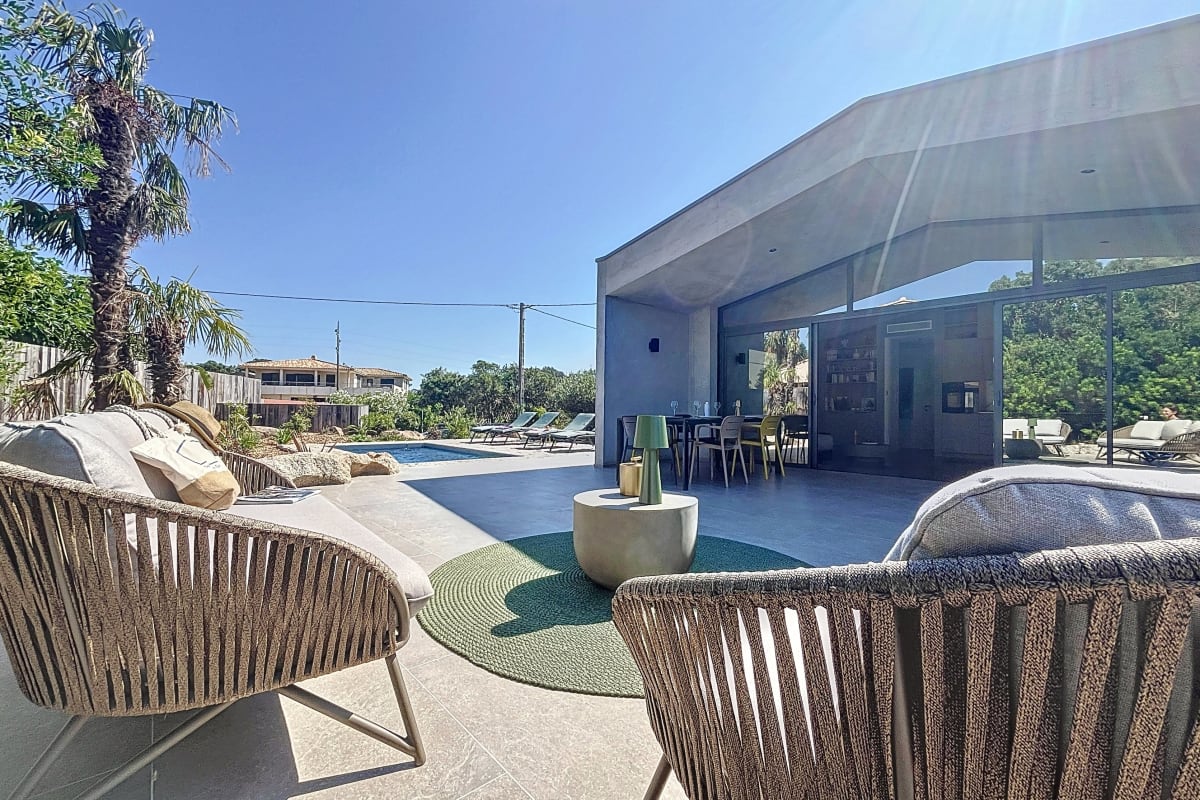 Villa contemporaine avec piscine à Trinité