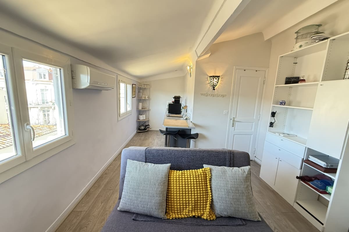 Appartement   Beau T2 proche du Palais des Festivals