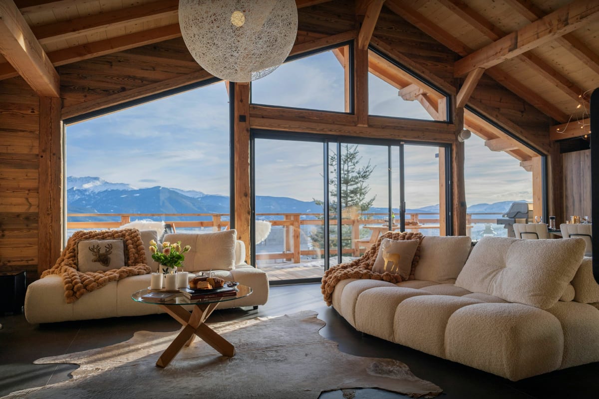  Chalet Chalet 5-étoiles pour 10p avec jacuzzi et salle de jeux - OVO Network