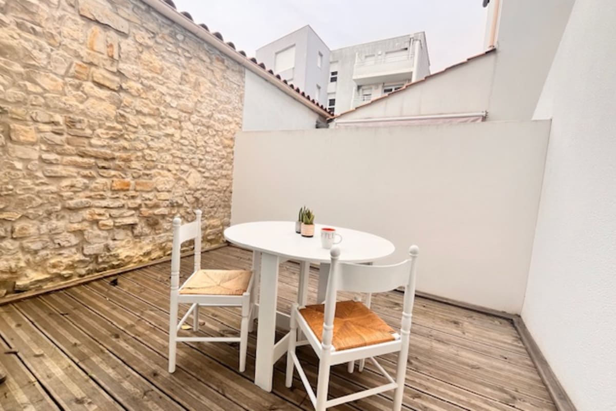 Immobilier Studio avec terrasse proche vieux port  
