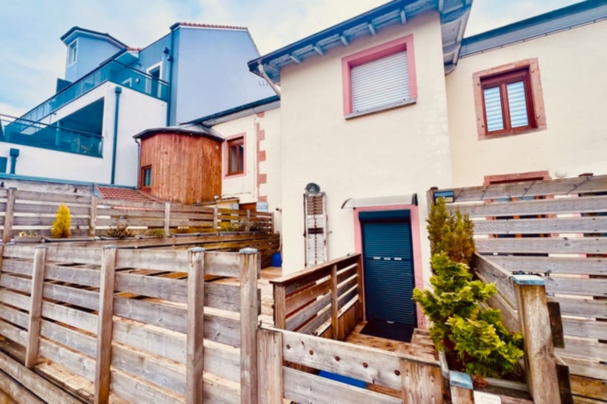 Maison spacieuse avec terrasse, proche du lac