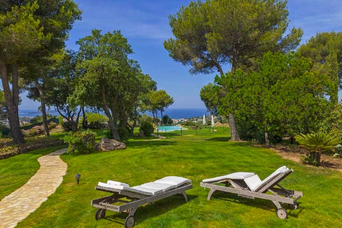  Maison Villa de luxe avec piscine et jacuzzi à Six-Fours