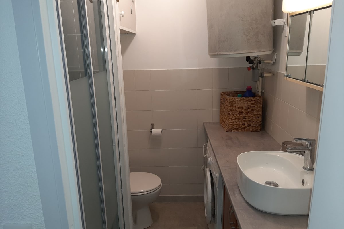 Immobilier Studio lumineux à 300m de la plage avec balcon  