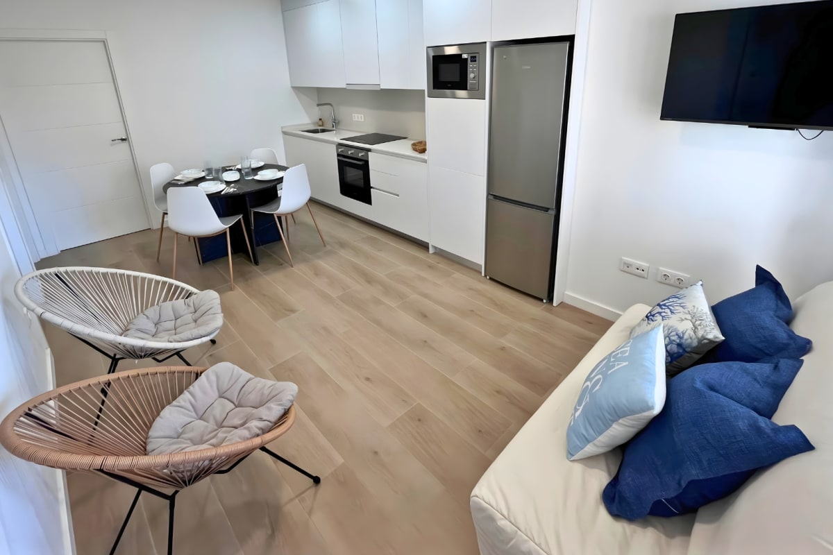 Appartement   Appartement idéal avec piscine, à 350 mètres des plages 