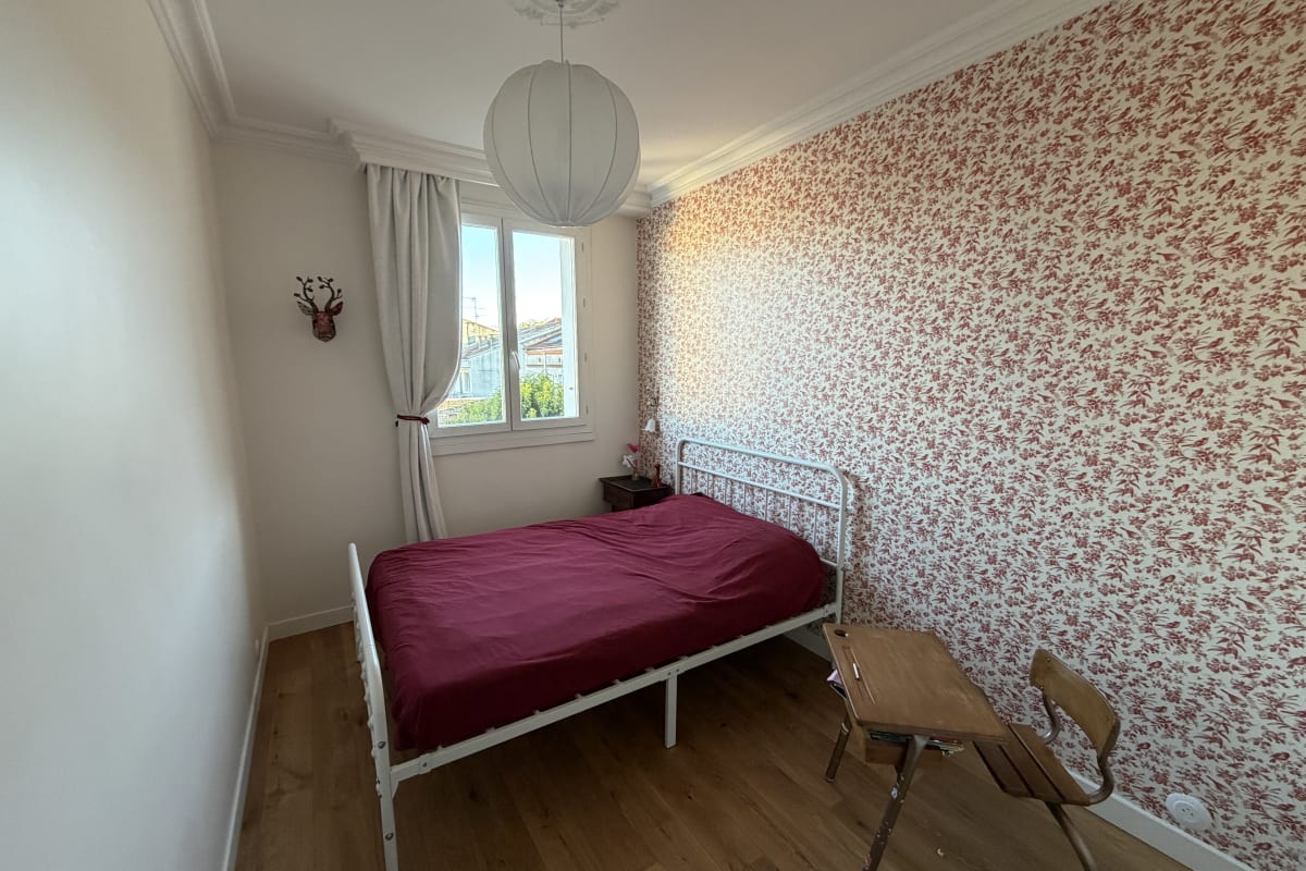 Appartement   Vaste 105 m² avec Grande Terrasse & Parking