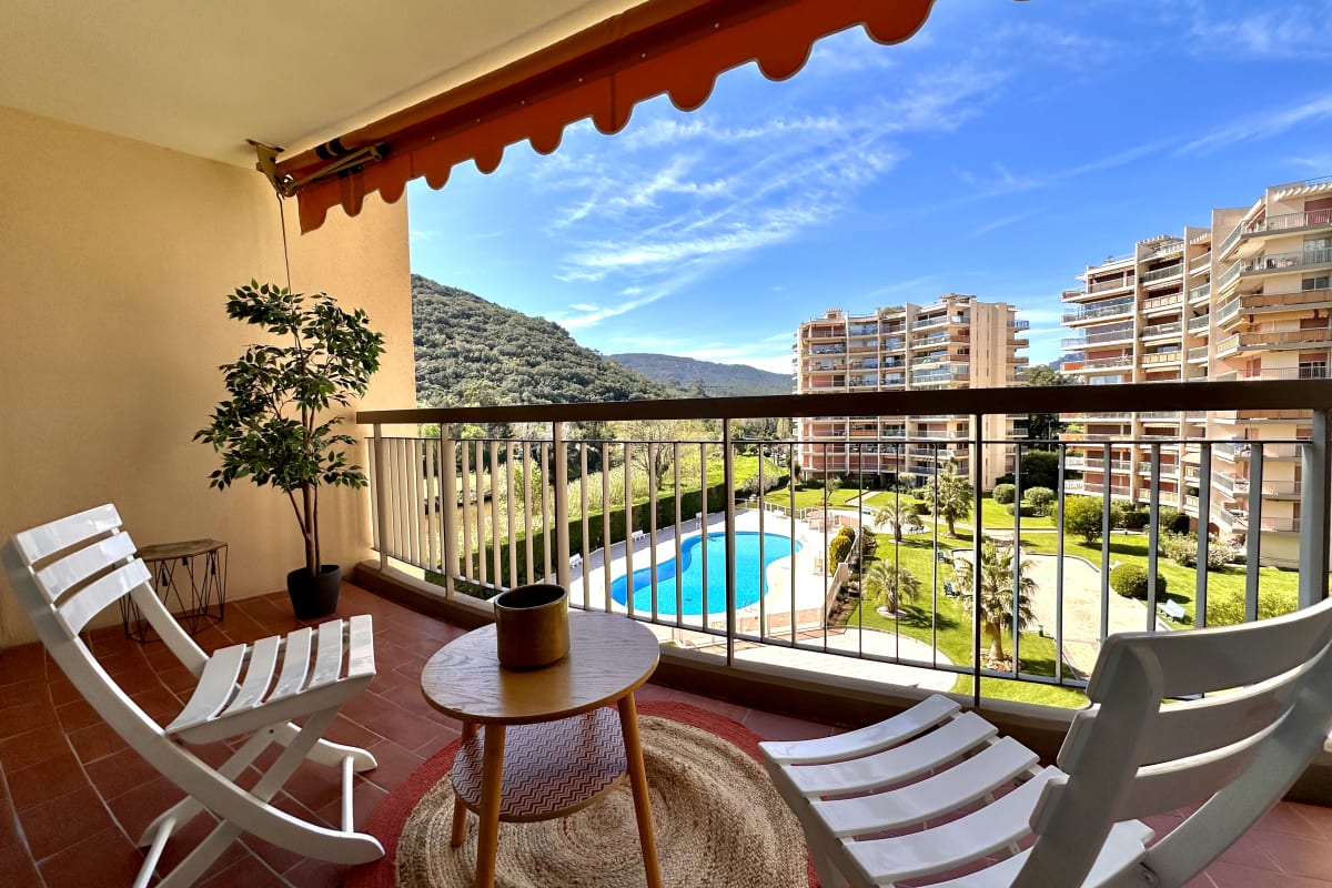  Appartement Appartement avec terrasse et piscine à Mandelieu
