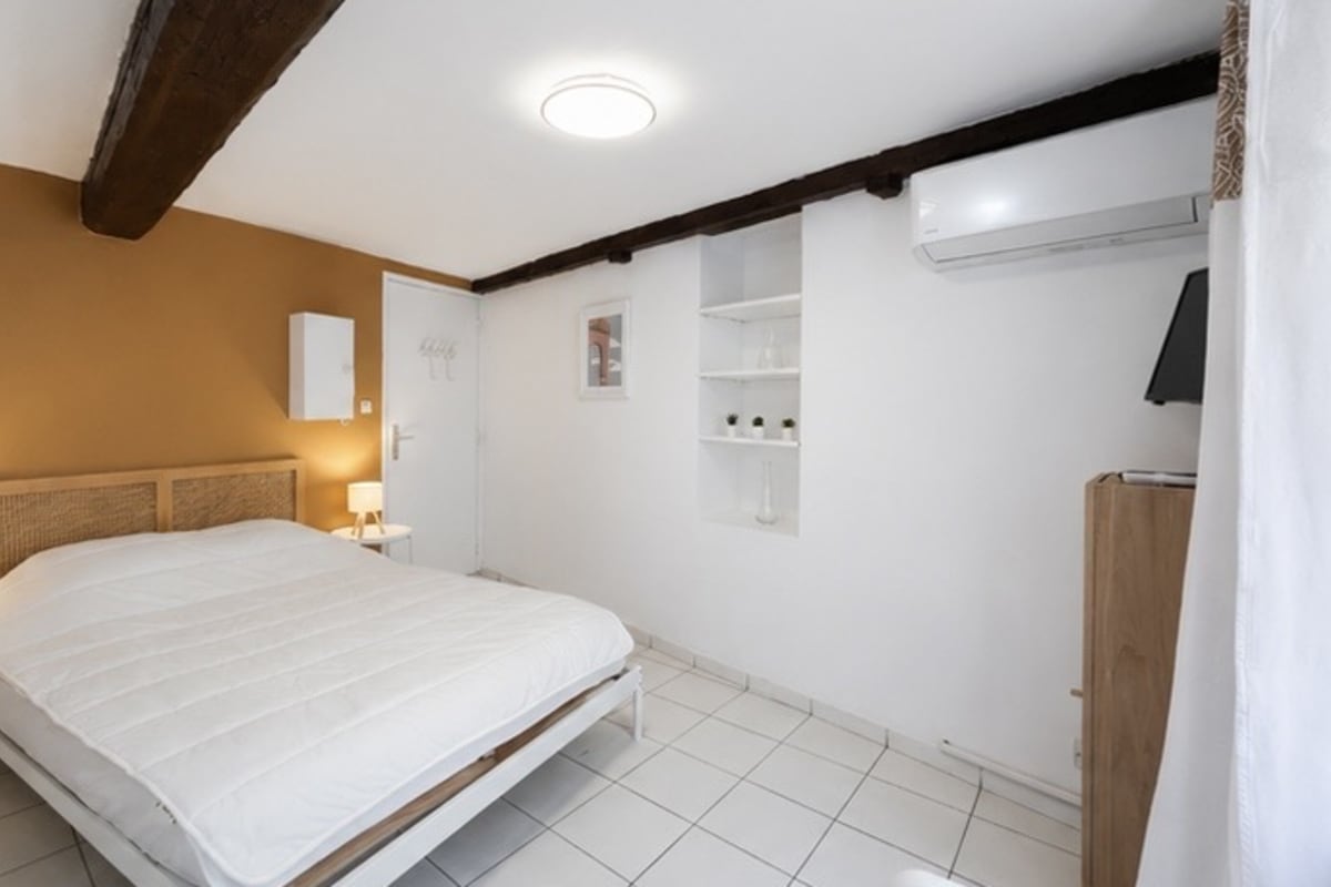 Appartement studio au cœur de Toulon pour 2 voyageurs 